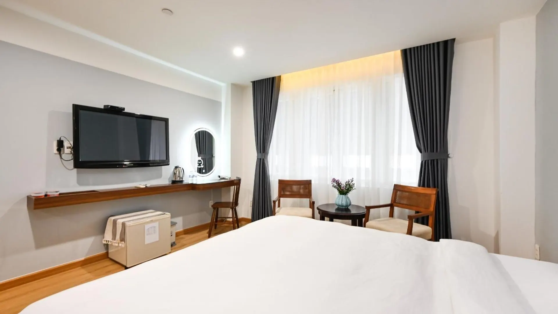 Pearl Central Hotel- Near Nguyen Hue Street Ho Chi Minh City Vietnam